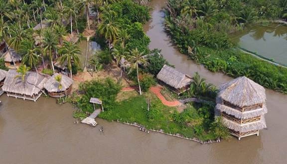 Khu du lịch Làng Bè